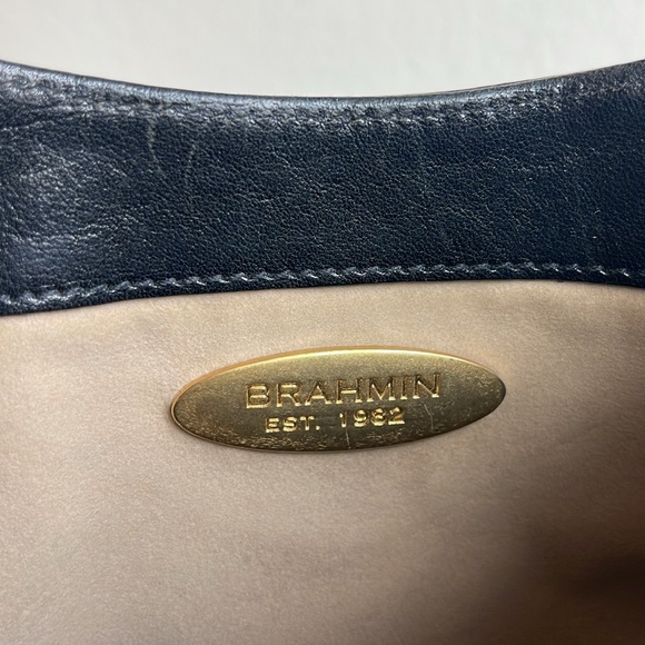 Brahmin Vintage Shoulder Crossbody Bag - Picture 8 of 17